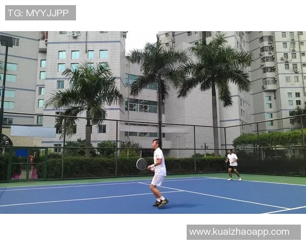 深圳网球队个人能力引发热议球员表现与团队合作的深度探讨 深圳网球队个人能力引发热议球员表现与团队合作的深度探讨